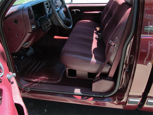 1998 Chevrolet Cheyenne (CC-1240362) for sale in Goodrich, Michigan