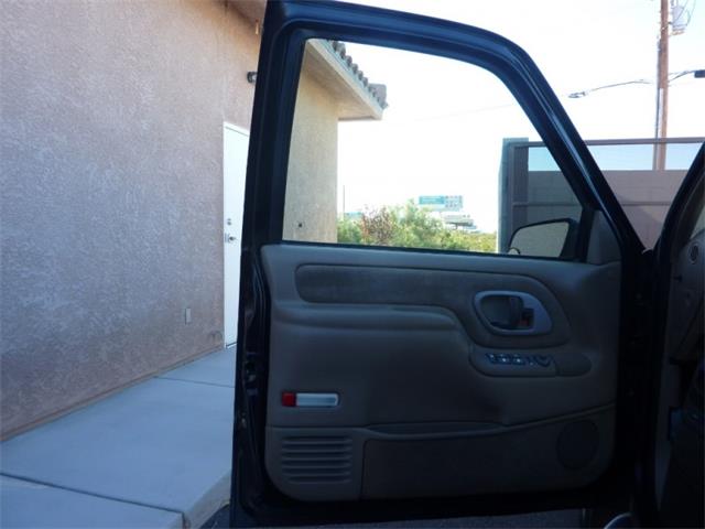 1998 Chevrolet Suburban (CC-1244614) for sale in Pahrump, Nevada