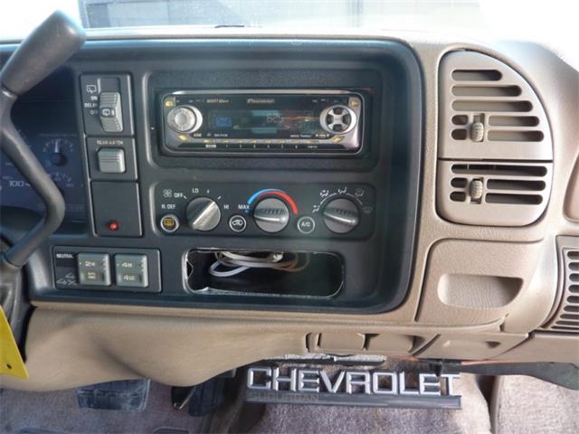 1998 Chevrolet Suburban (CC-1244614) for sale in Pahrump, Nevada