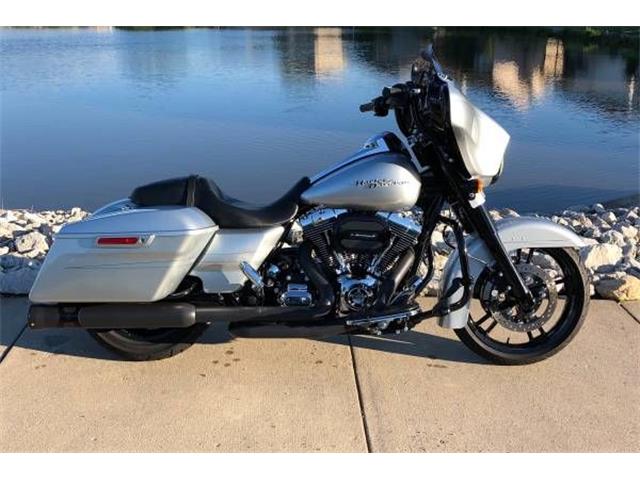 2015 Harley-Davidson Motorcycle (CC-1260371) for sale in Cadillac, Michigan