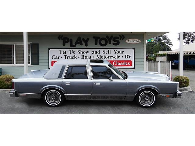1984 Lincoln Town Car (CC-1266628) for sale in Redlands, California