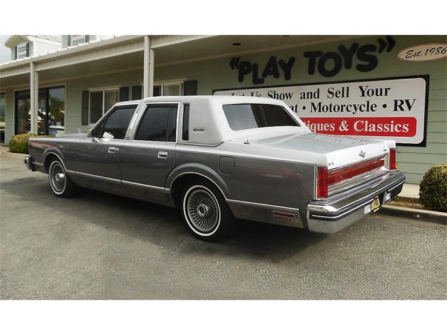 1984 Lincoln Town Car (CC-1266628) for sale in Redlands, California