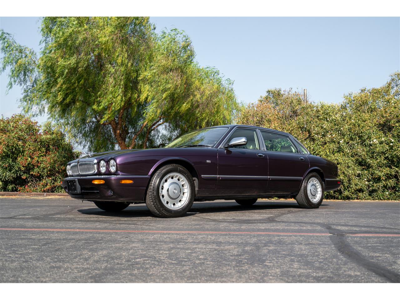 1998 Jaguar XJ8 for Sale | ClassicCars.com | CC-1267637