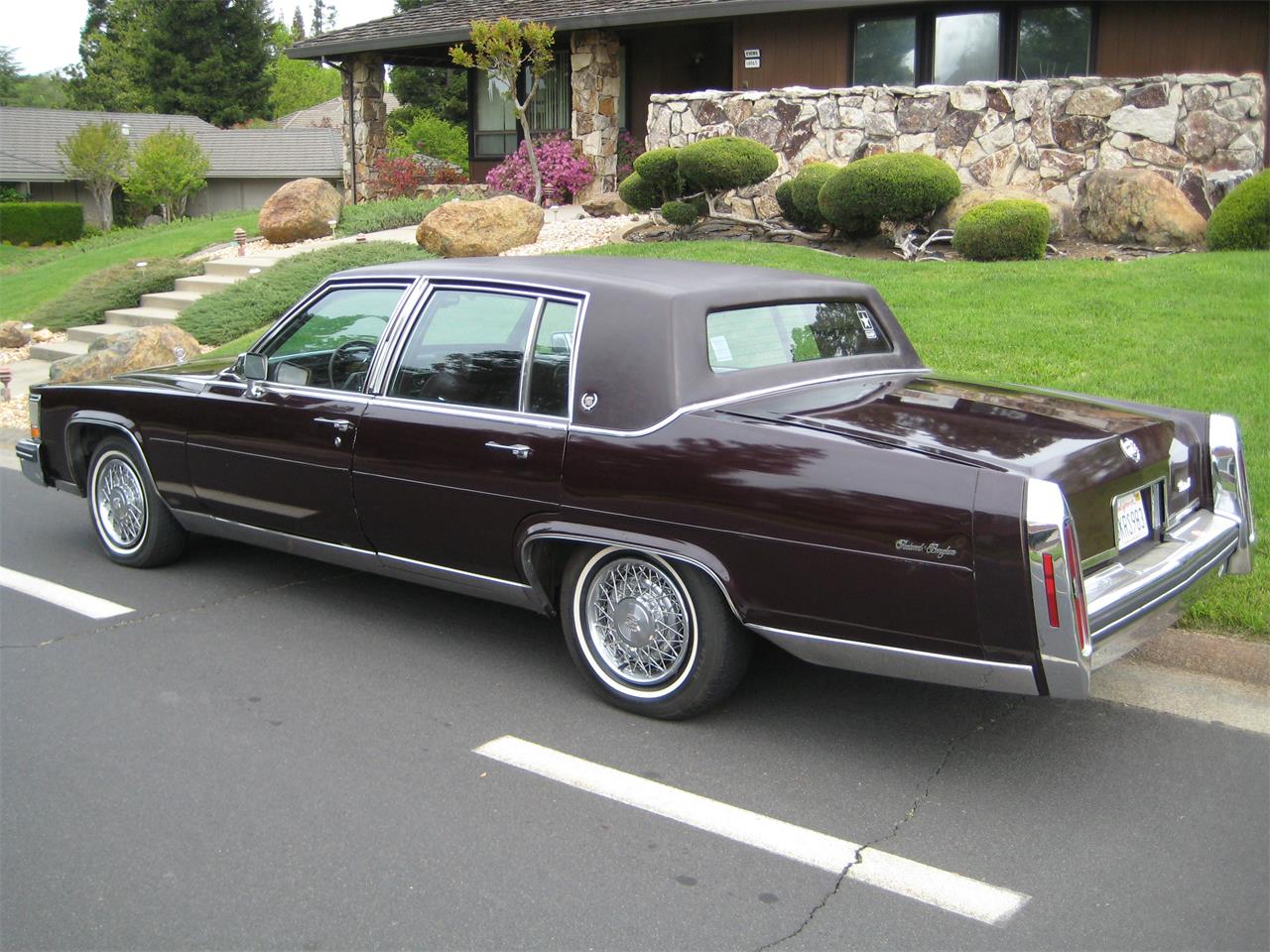 Cadillac fleetwood 1985