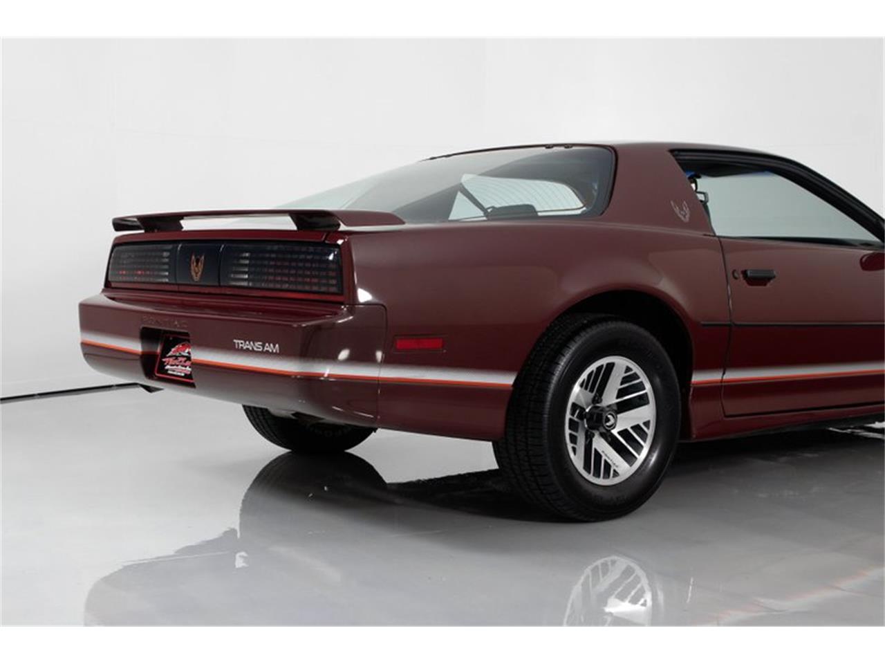 Pontiac firebird 1985