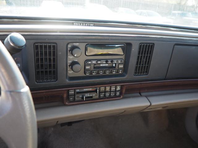 1998 Buick LeSabre (CC-1294121) for sale in Downers Grove, Illinois