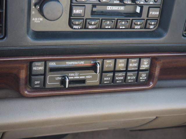1998 Buick LeSabre (CC-1294121) for sale in Downers Grove, Illinois