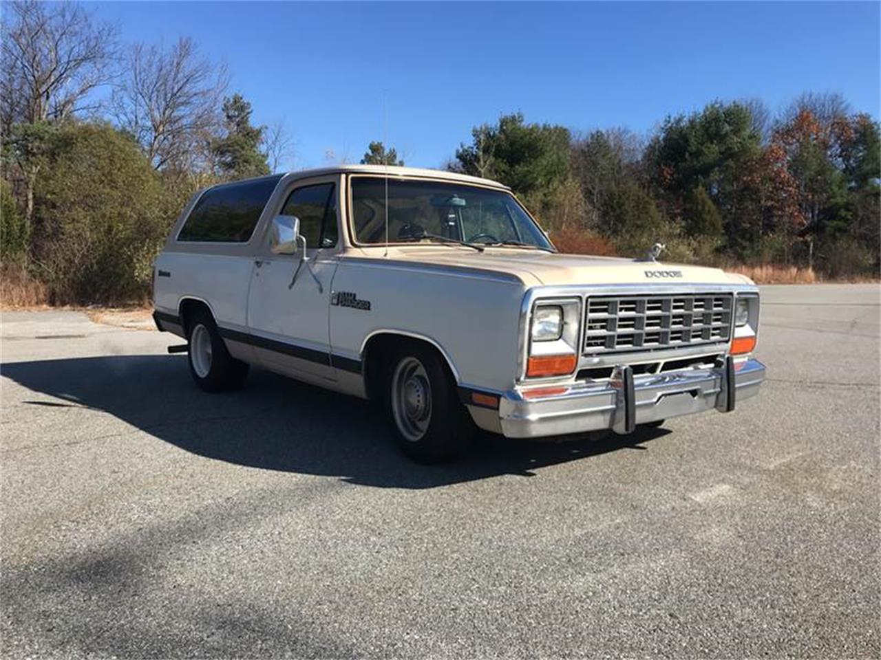 Dodge ramcharger 1983