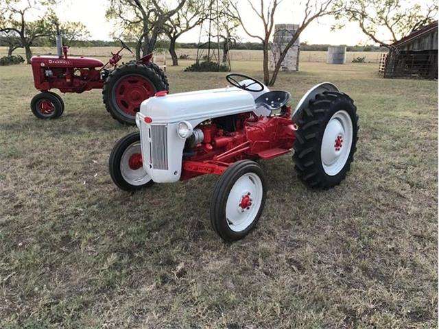 1953 Ford Tractor (CC-1302671) for sale in Fredericksburg, Texas