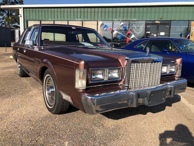 1985 Lincoln Town Car (CC-1306075) for sale in Cadillac, Michigan