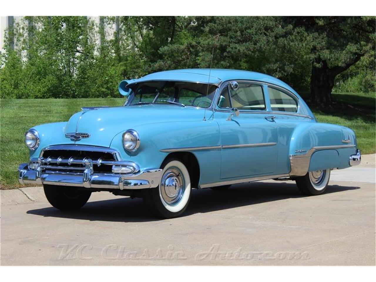 Газ шевроле. 1952 Chevrolet Fleetline. Chevrolet Fleetline 52. Шевроле Делюкс 2000. Шевроле Делюкс 1952 с запчастями от бел Эйр.