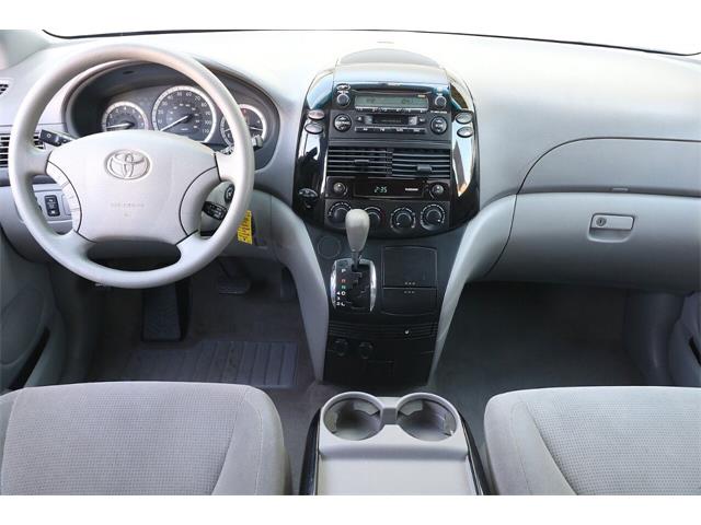 2004 Toyota Sienna (CC-1310485) for sale in Dinuba, California