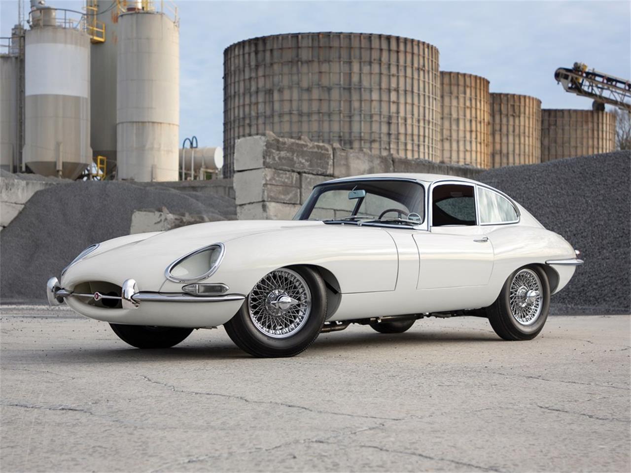 Jaguar e type 1961