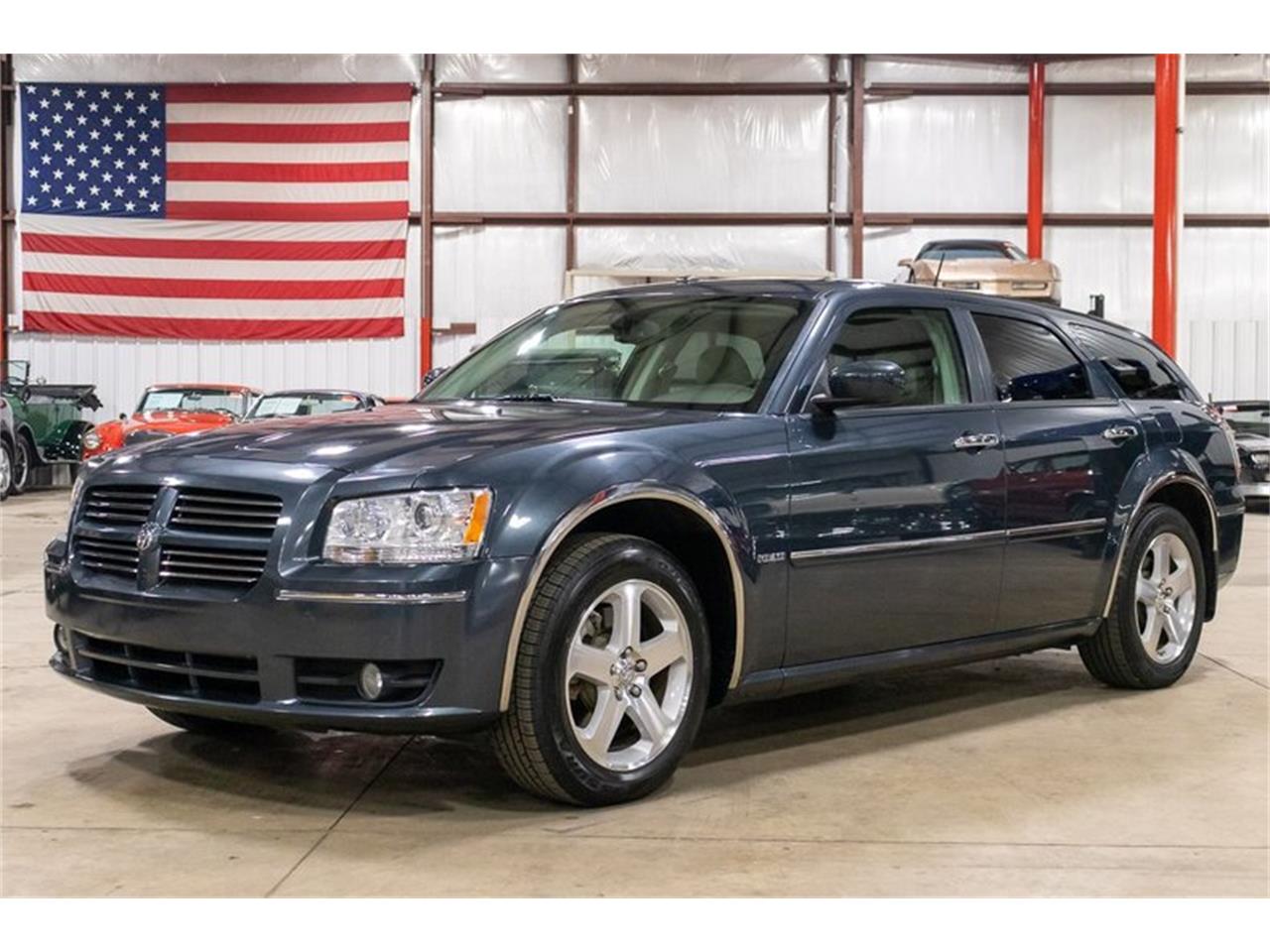 Dodge Magnum RT Red