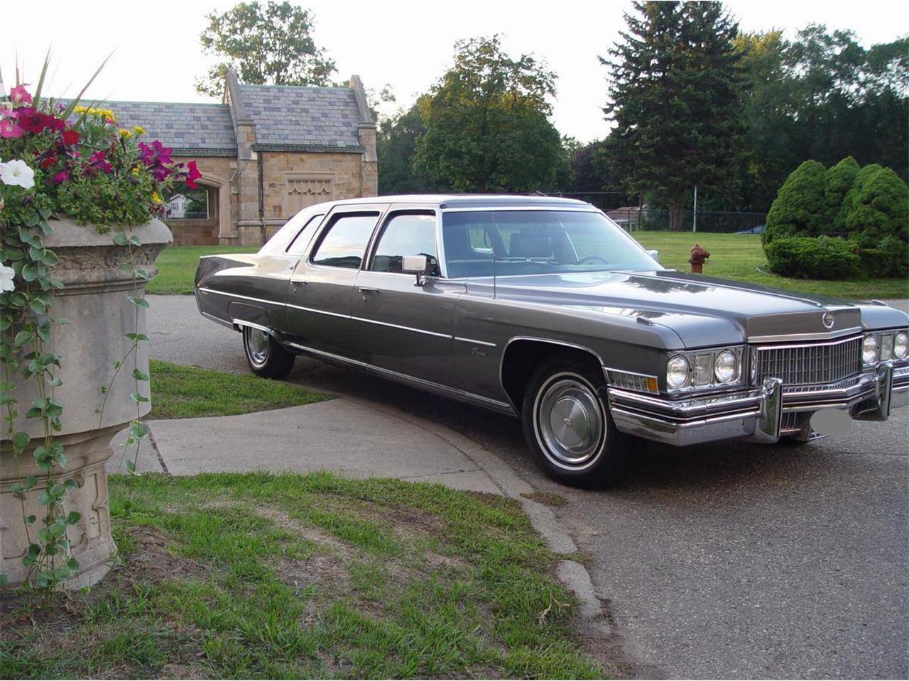 Cadillac fleetwood limousine