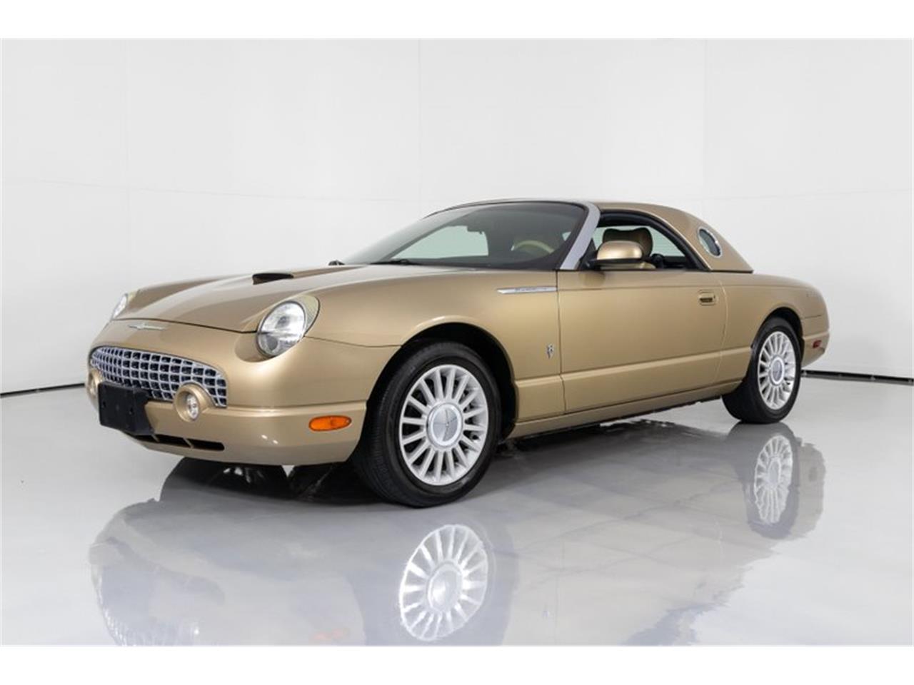 Ford thunderbird 2005