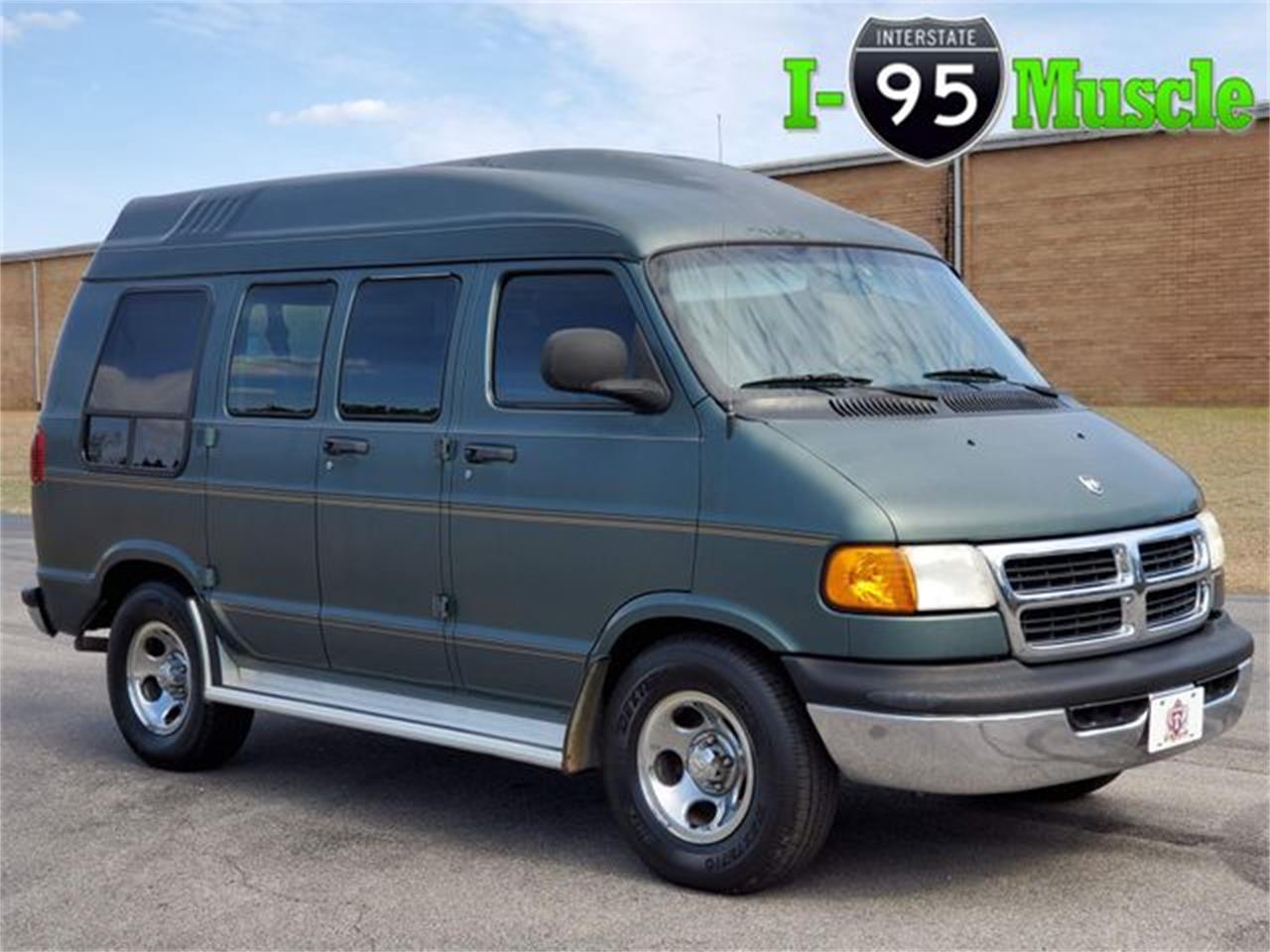 Dodge Ram van 2003