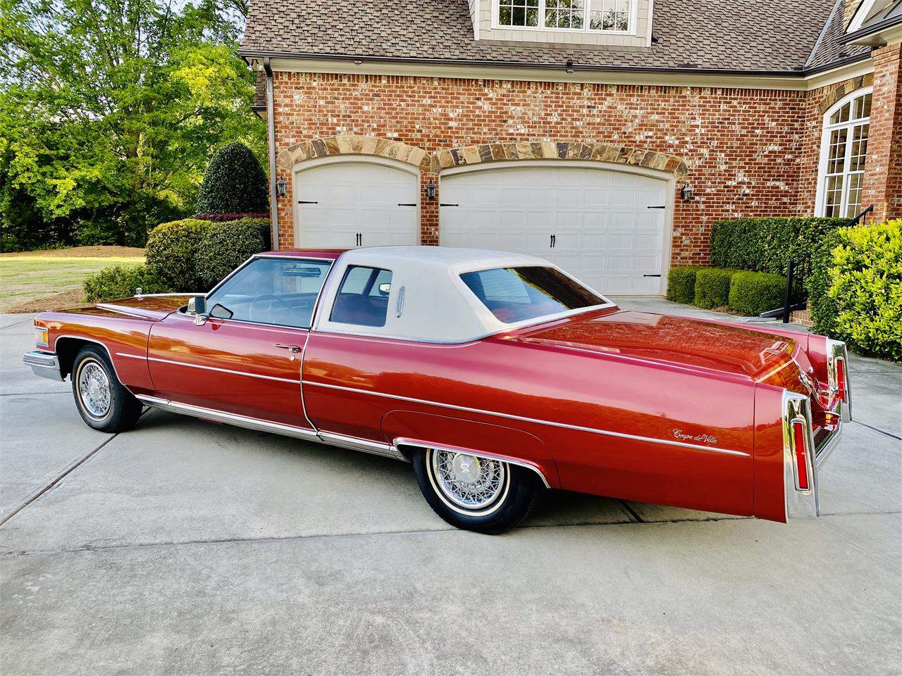 Cadillac coupe deville 1976