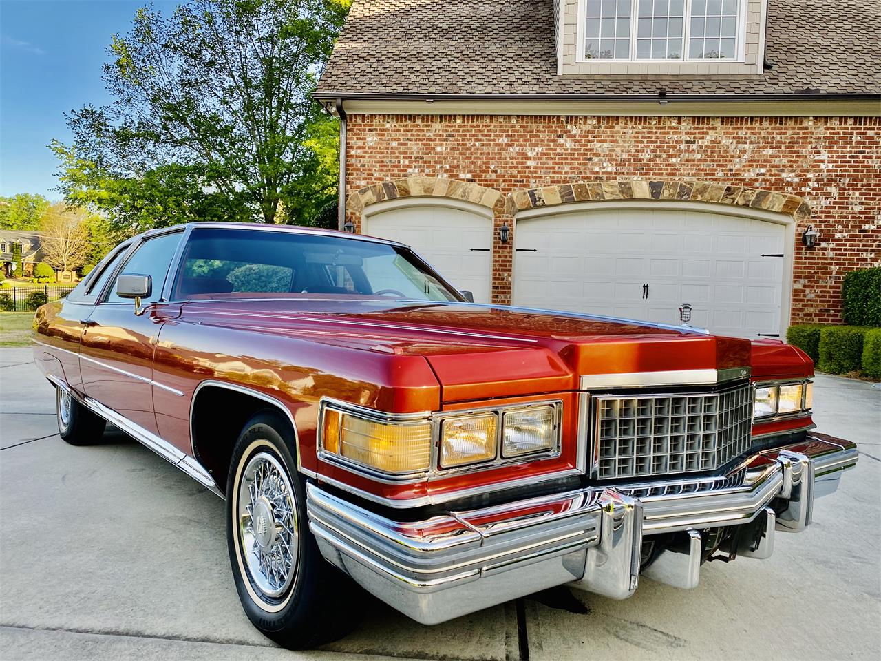 Cadillac coupe deville 1976