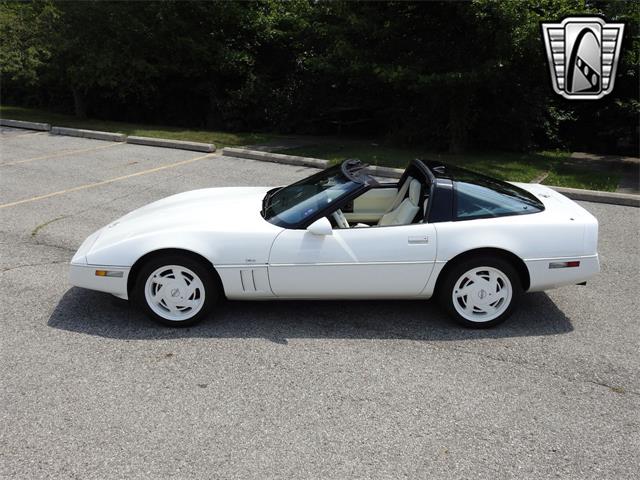 1988 Chevrolet Corvette (CC-1351279) for sale in O'Fallon, Illinois