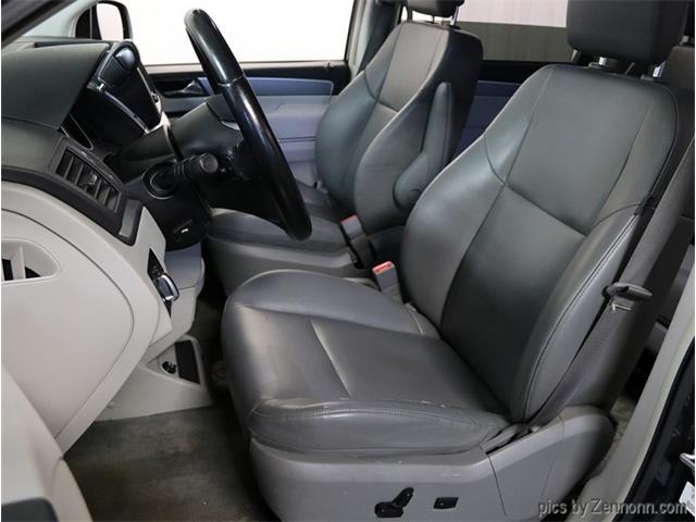 2011 Volkswagen Routan (CC-1361932) for sale in Addison, Illinois