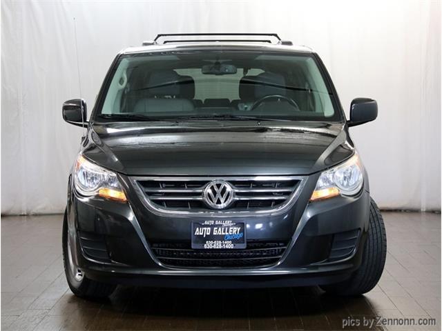 2011 Volkswagen Routan (CC-1361932) for sale in Addison, Illinois
