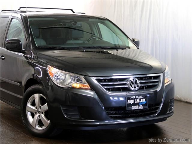 2011 Volkswagen Routan (CC-1361932) for sale in Addison, Illinois