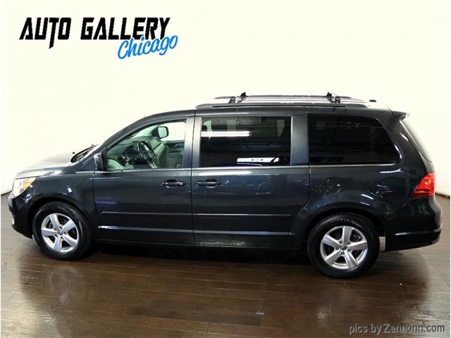 2011 Volkswagen Routan (CC-1361932) for sale in Addison, Illinois