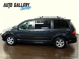 2011 Volkswagen Routan (CC-1361932) for sale in Addison, Illinois