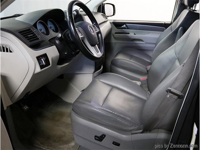 2011 Volkswagen Routan (CC-1361932) for sale in Addison, Illinois