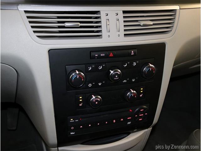 2011 Volkswagen Routan (CC-1361932) for sale in Addison, Illinois