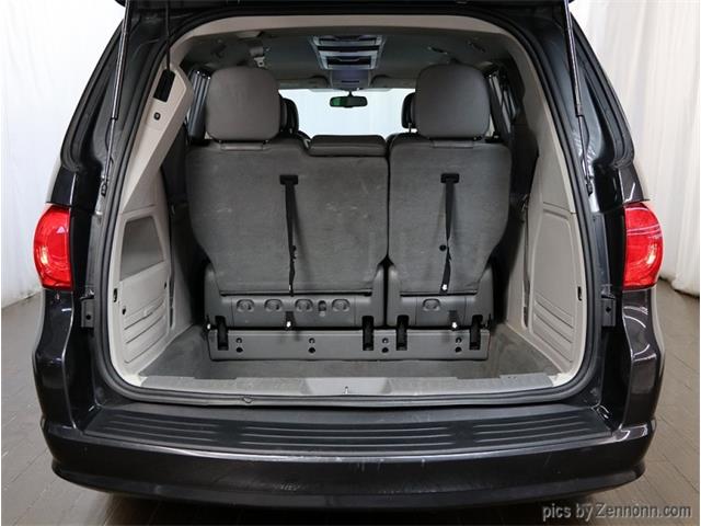 2011 Volkswagen Routan (CC-1361932) for sale in Addison, Illinois
