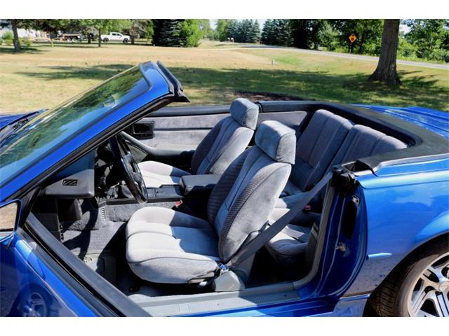1989 Chevrolet Camaro IROC Z28 (CC-1362215) for sale in Columbiaville, Michigan