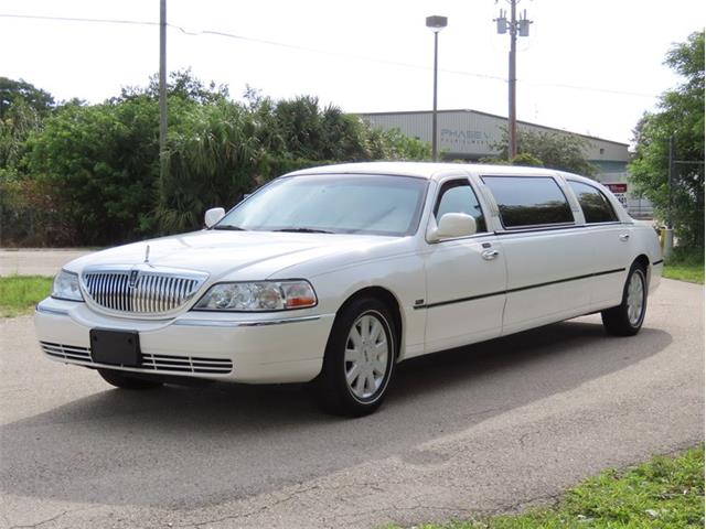 2005 Lincoln Town Car (CC-1367567) for sale in Punta Gorda, Florida