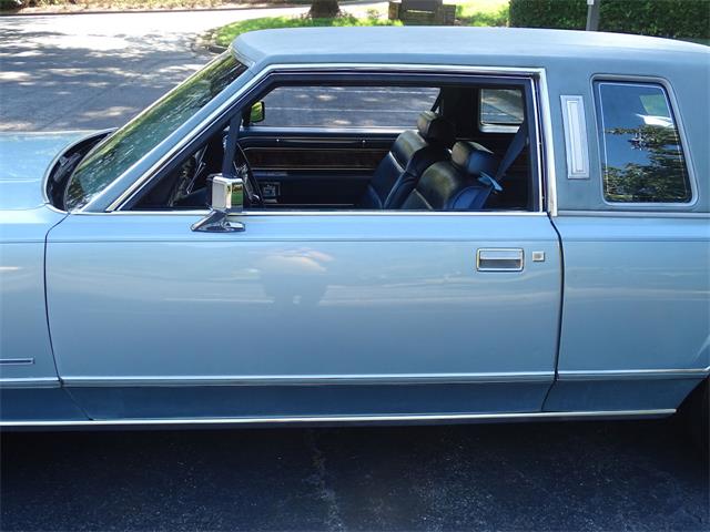 1981 Lincoln Town Car (CC-1372546) for sale in O'Fallon, Illinois