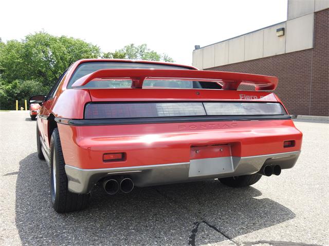 File:1985 Pontiac Fiero GT rear right.jpg - Wikipedia