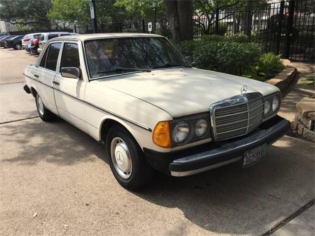 1977 Mercedes-Benz 300D (CC-1392060) for sale in Cadillac, Michigan