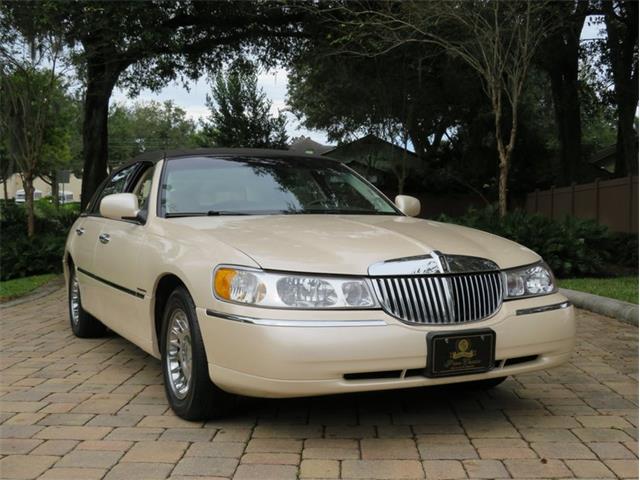 1998 Lincoln Town Car (CC-1411485) for sale in Lakeland, Florida