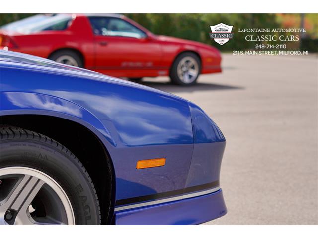 1989 Chevrolet Camaro IROC-Z (CC-1410015) for sale in Milford, Michigan