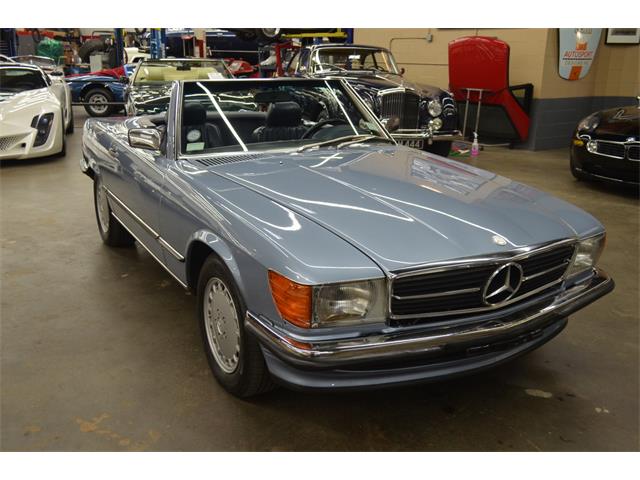 1988 Mercedes-Benz 560SL (CC-1418408) for sale in Huntington Station, New York