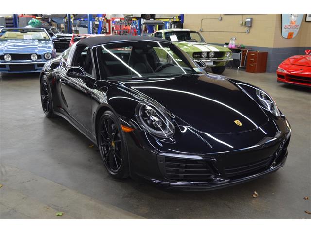 2017 Porsche 911 (CC-1419210) for sale in Huntington Station, New York