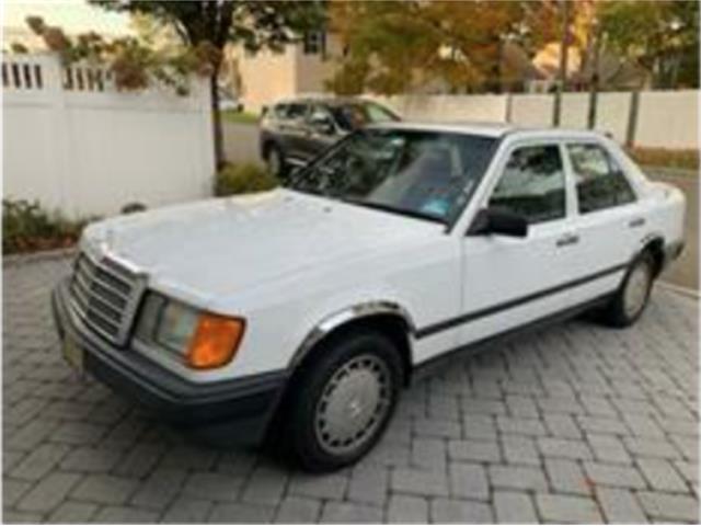 1987 Mercedes-Benz 260 (CC-1420725) for sale in Maywood , New Jersey