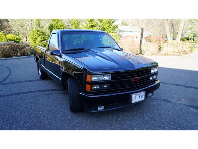 1990 Chevrolet C/K 1500 (CC-1428587) for sale in Old Bethpage, New York
