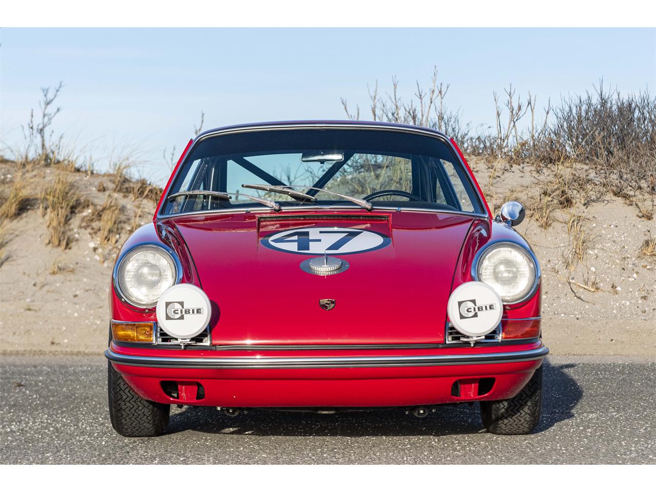1965 Porsche 911 Coupé Singal Red - WhiteSkiff Classics