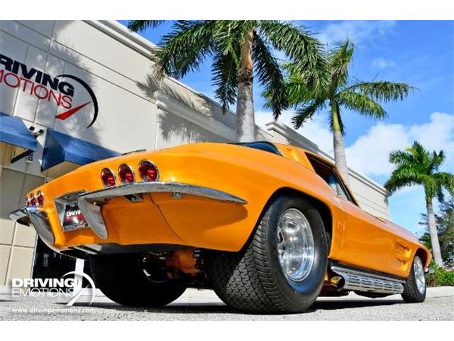 Miami, Florida USA - February 16, 2020: Vintage Exotic 1963 Chevrolet  Corvette Split Window Sports Car On Display At The Public Miami Concours Car  Show In The Upscale Design District. Stock Photo
