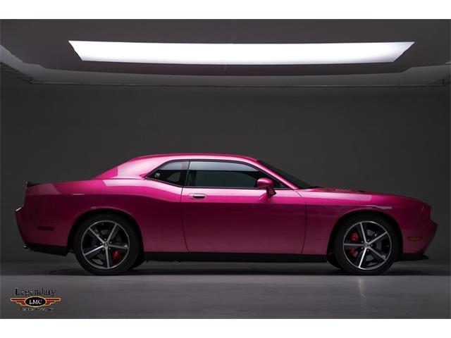 Dodge celebrates 40 years of performance with Furious Fuchsia