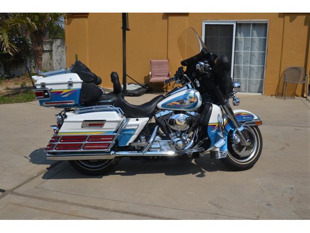 2000 Harley-Davidson FLHTCU (CC-1439994) for sale in Palm Springs, California