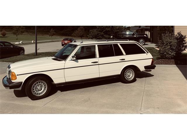 1983 Mercedes-Benz 300TD (CC-1446389) for sale in Lincoln, Nebraska