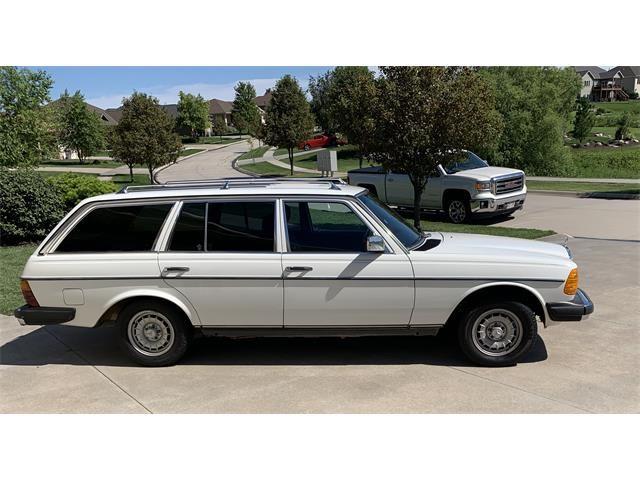 1983 Mercedes-Benz 300TD (CC-1446389) for sale in Lincoln, Nebraska