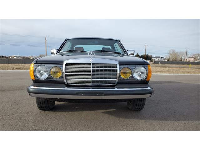 1985 Mercedes-Benz 300CD (CC-1467568) for sale in Medicine Hat, Alberta